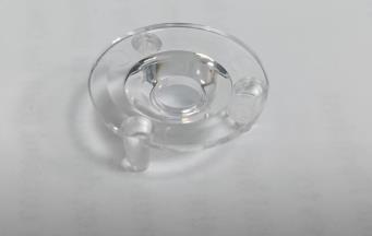 如何選擇光學行業(yè)的精密注塑模具？